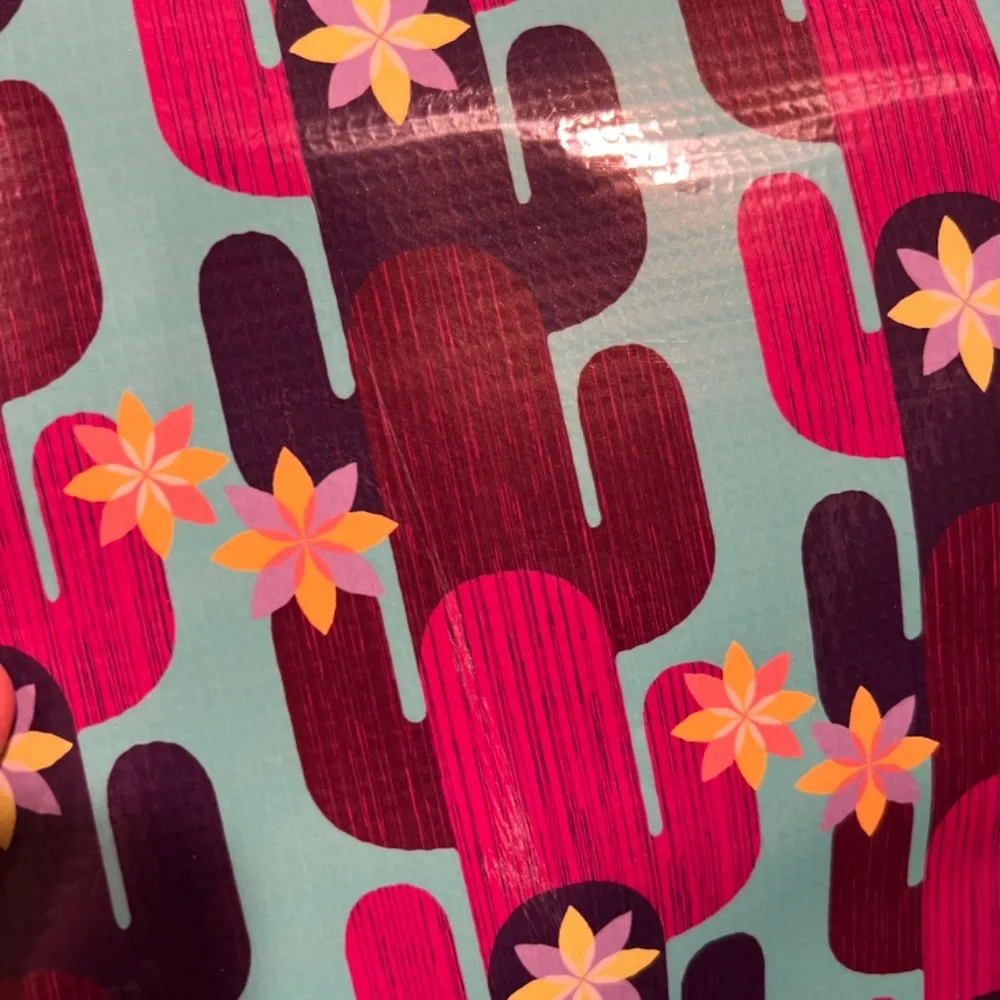 Consuela Large Zippered Tote - Twyla Legacy Cactus *RETIRED* - Picture 7 of 14